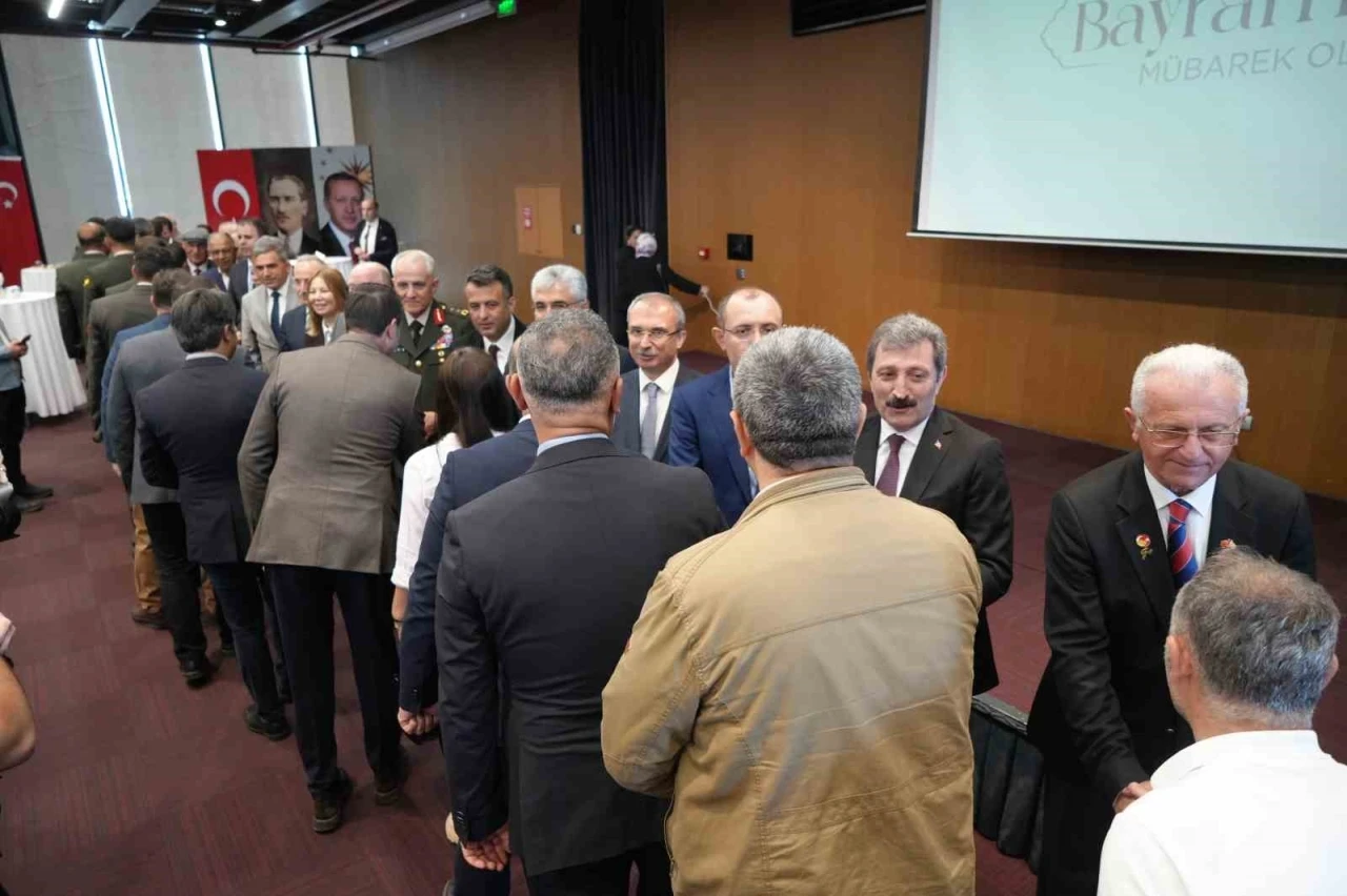 Samsun protokolü bayramlaştı
