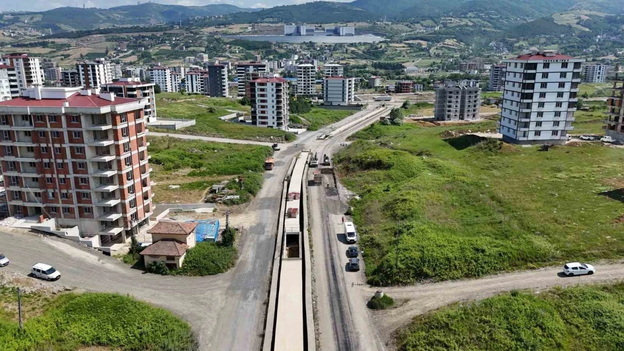 Samsun&rsquo;un 5 il&ccedil;esinde ulaşım yatırımları s&uuml;r&uuml;yor
