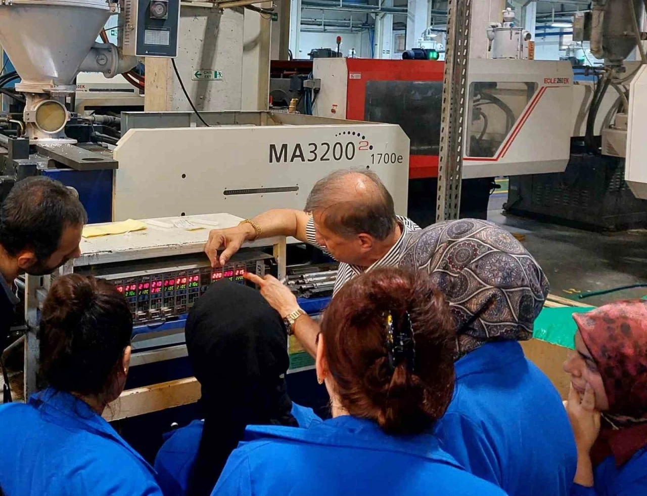 Samsunlu kadınlar, plastik enjeksiyon operatörlüğü eğitimini tamamladı
