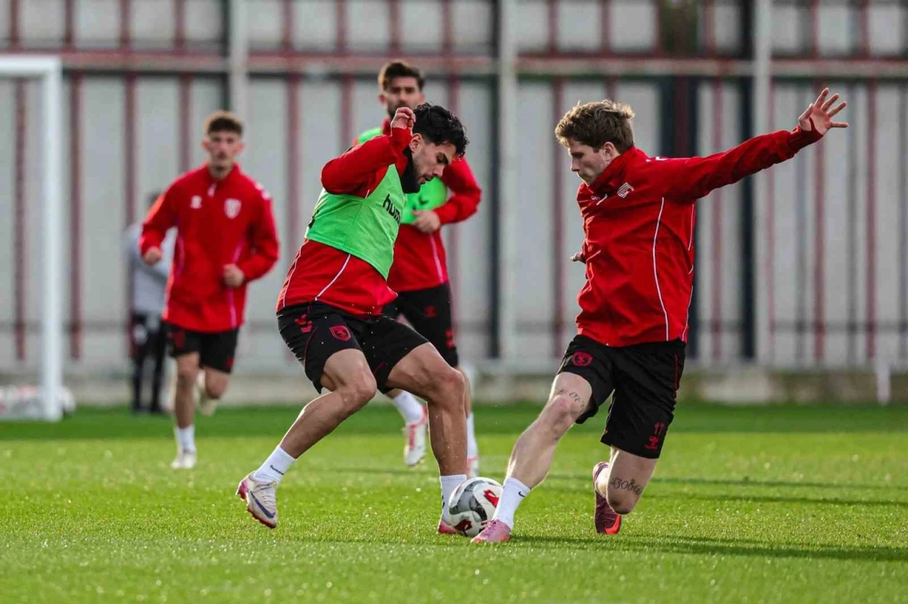 Samsunspor, 7 ma&ccedil;lık galibiyet hasretini sonlandırmak istiyor
