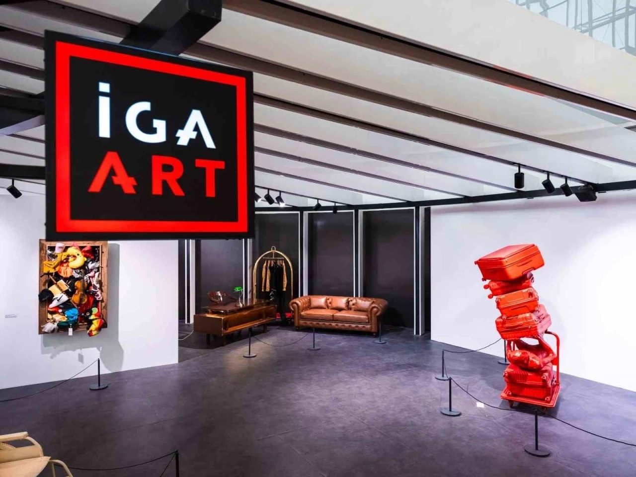 Sanat&ccedil;ı Beyazıt &Ouml;zt&uuml;rk&rsquo;ten İGA İstanbul Havalimanı&rsquo;nda "Şeyler" sergisi
