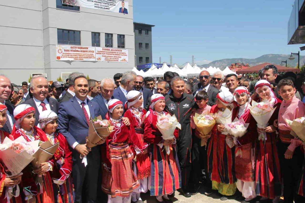 Sanayi ve Teknoloji Bakanı Mehmet Fatih Kacır: &quot;Sanayi ve Teknoloji Kolejleri kurmak üzere çalışmalarımıza başladık&quot;
