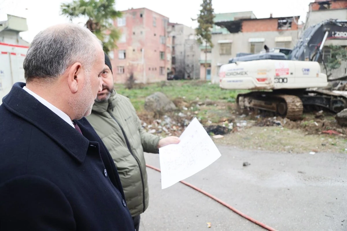 Sandıkçı: &quot;Depreme dayanıksız 741 binanın yıkımını sürdürüyoruz&quot;
