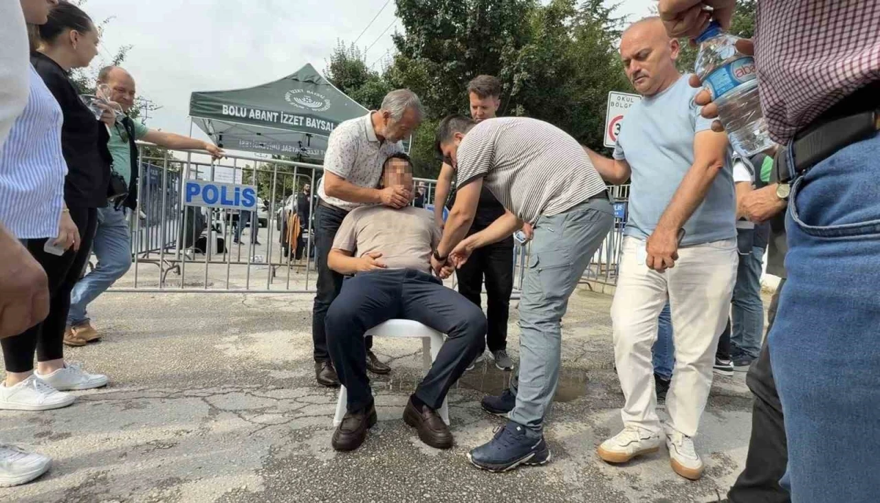 Sanık kürsüsünde bayılan itfaiye erinin kardeşi, duruşma salonunun dışında fenalık geçirdi

