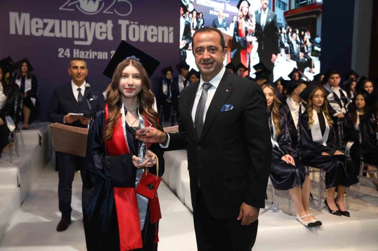 SANKO Okulları’nda mezuniyet heyecanı
