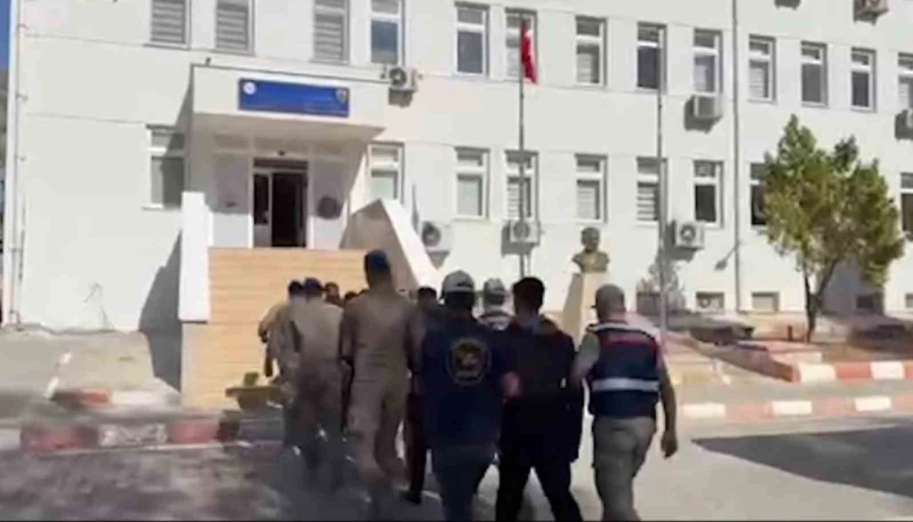 Şanlıurfa’da 11 milyon liralık telefon dolandırıcılığı operasyonu: 5 tutuklama