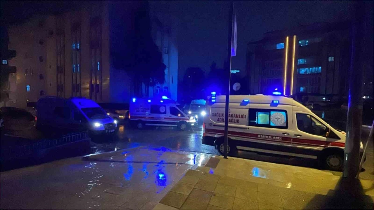 Şanlıurfa’da 33 kız öğrenci zehirlenme şüphesiyle hastaneye kaldırıldı