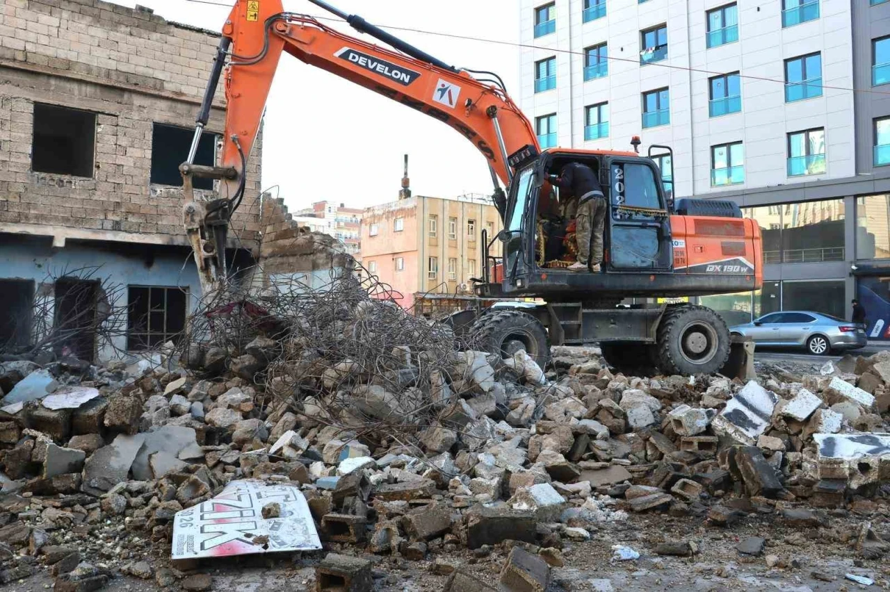 Şanlıurfa&rsquo;da 59 bağımsız yapının yıkımı tamamladı
