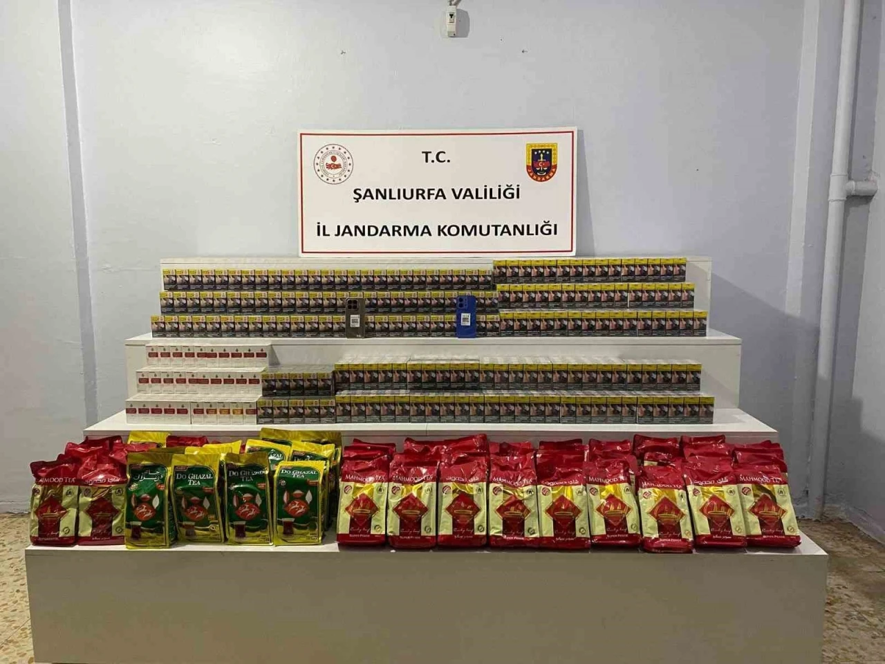 Şanlıurfa&rsquo;da 9 bin 170 paket g&uuml;mr&uuml;k ka&ccedil;ağı sigara ele ge&ccedil;irildi
