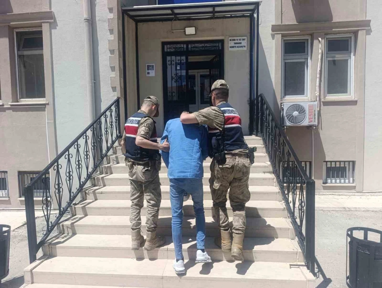 Şanlıurfa&rsquo;da aranan 5 h&uuml;k&uuml;ml&uuml; yakalandı
