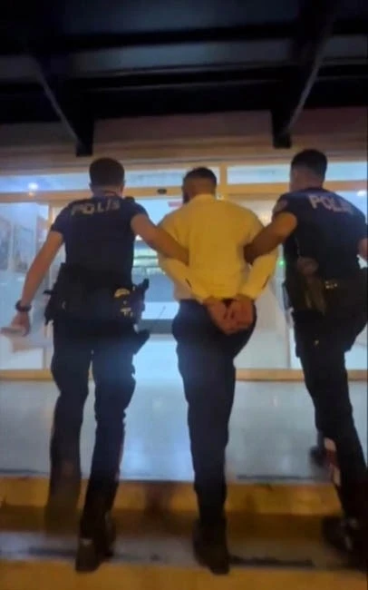 Şanlıurfa&rsquo;da hakkında 20 yıl kesinleşmiş hapis cezası bulunan h&uuml;k&uuml;ml&uuml; yakalandı
