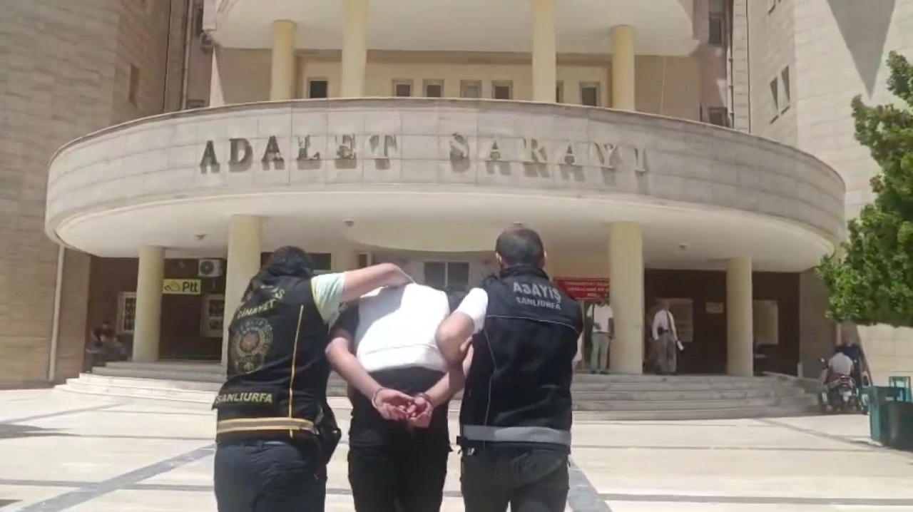 Şanlıurfa&rsquo;da karısını &ouml;ld&uuml;r&uuml;p intihar s&uuml;s&uuml; veren zanlı tutuklandı
