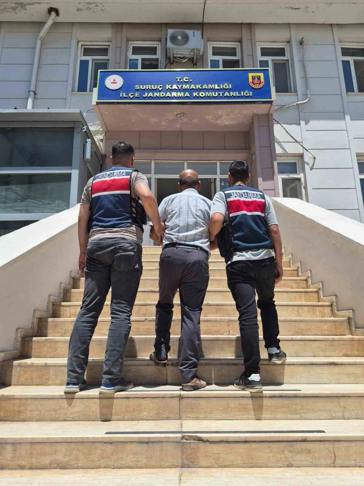 Şanlıurfa&rsquo;da kesinleşmiş 6 yıl cezayla aranan h&uuml;k&uuml;ml&uuml; yakalandı
