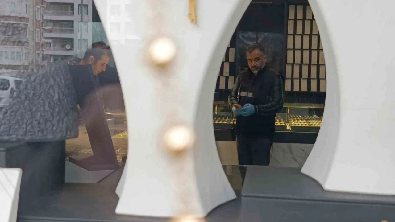 Şanlıurfa&rsquo;da kuyumcu soygununda 6 g&ouml;zaltı
