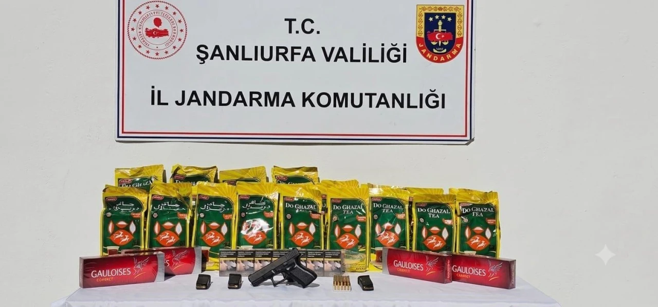 Şanlıurfa&rsquo;da ruhsatsız silah ve ka&ccedil;ak &uuml;r&uuml;n ele ge&ccedil;irildi

