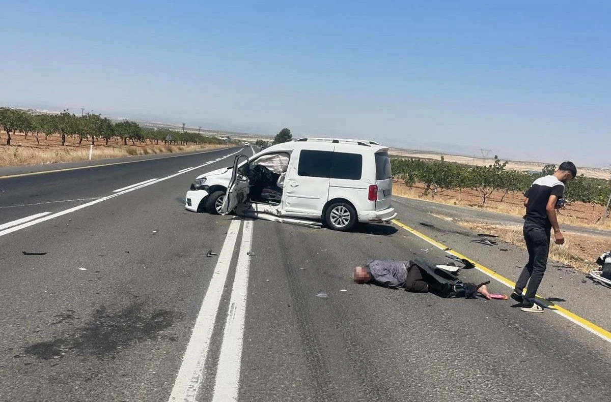 Şanlıurfa’da trafik kazası: 1’i ağır, 2 yaralı
