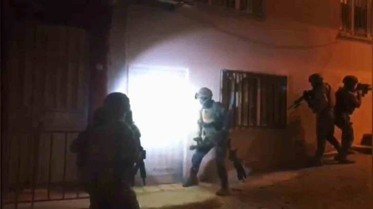 Şanlıurfa&rsquo;da uyuşturucu operasyonu: 23 g&ouml;zaltı
