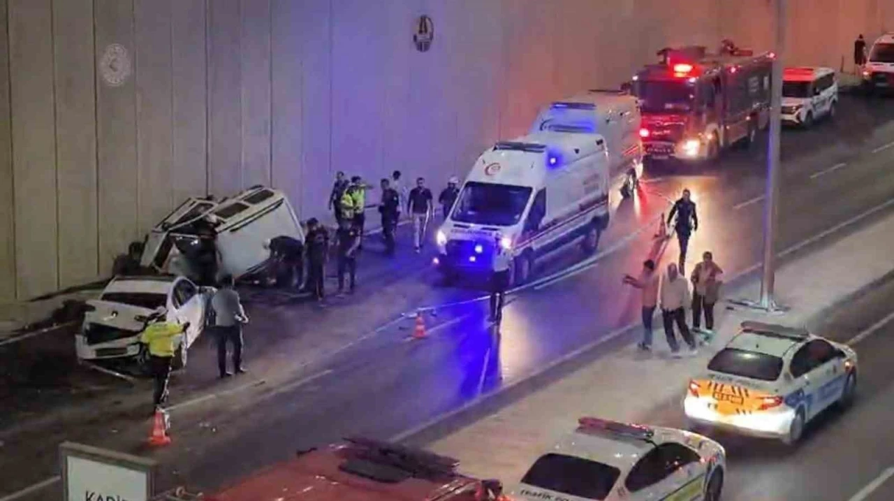 Şanlıurfa’da zincirleme kaza: 1’i ağır 5 yaralı
