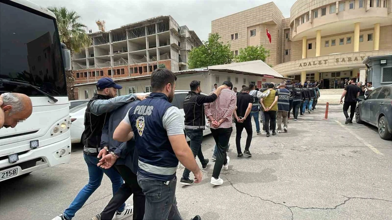 Şanlıurfa merkezli 6 ilde ’change’ araç operasyonu: 15 gözaltı
