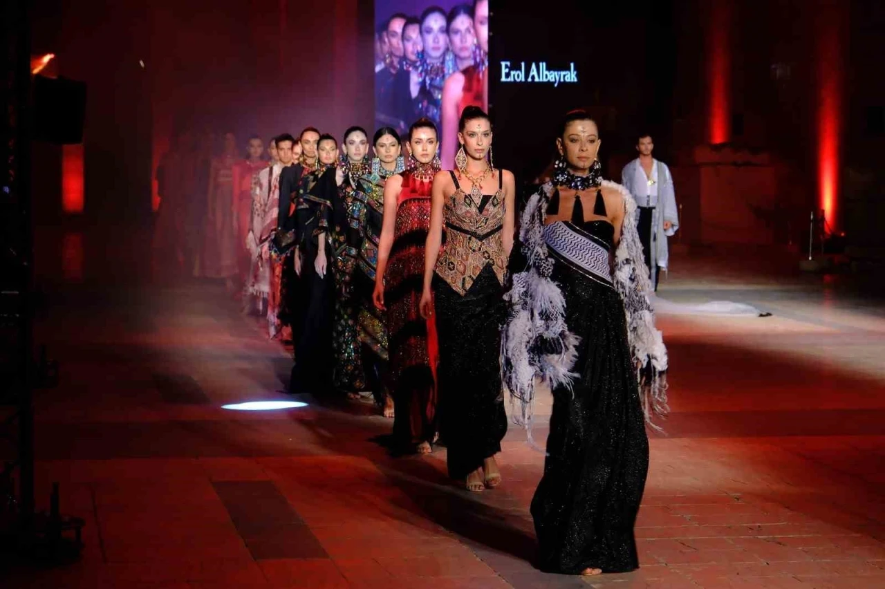 Şanlıurfa’nın kültürel mirası pamuk moda ile buluştu
