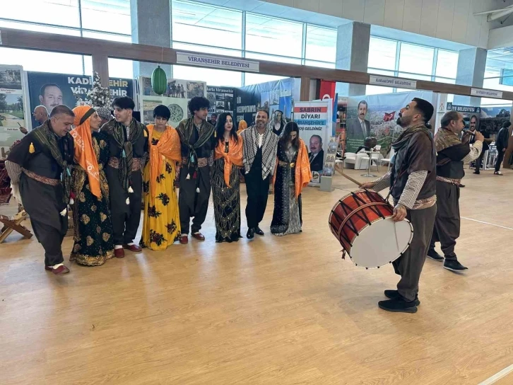 Şanlıurfalılar İstanbul&rsquo;da buluştu, 4 g&uuml;n boyunca 1 ton &ccedil;iğ k&ouml;fte dağıtılacak
