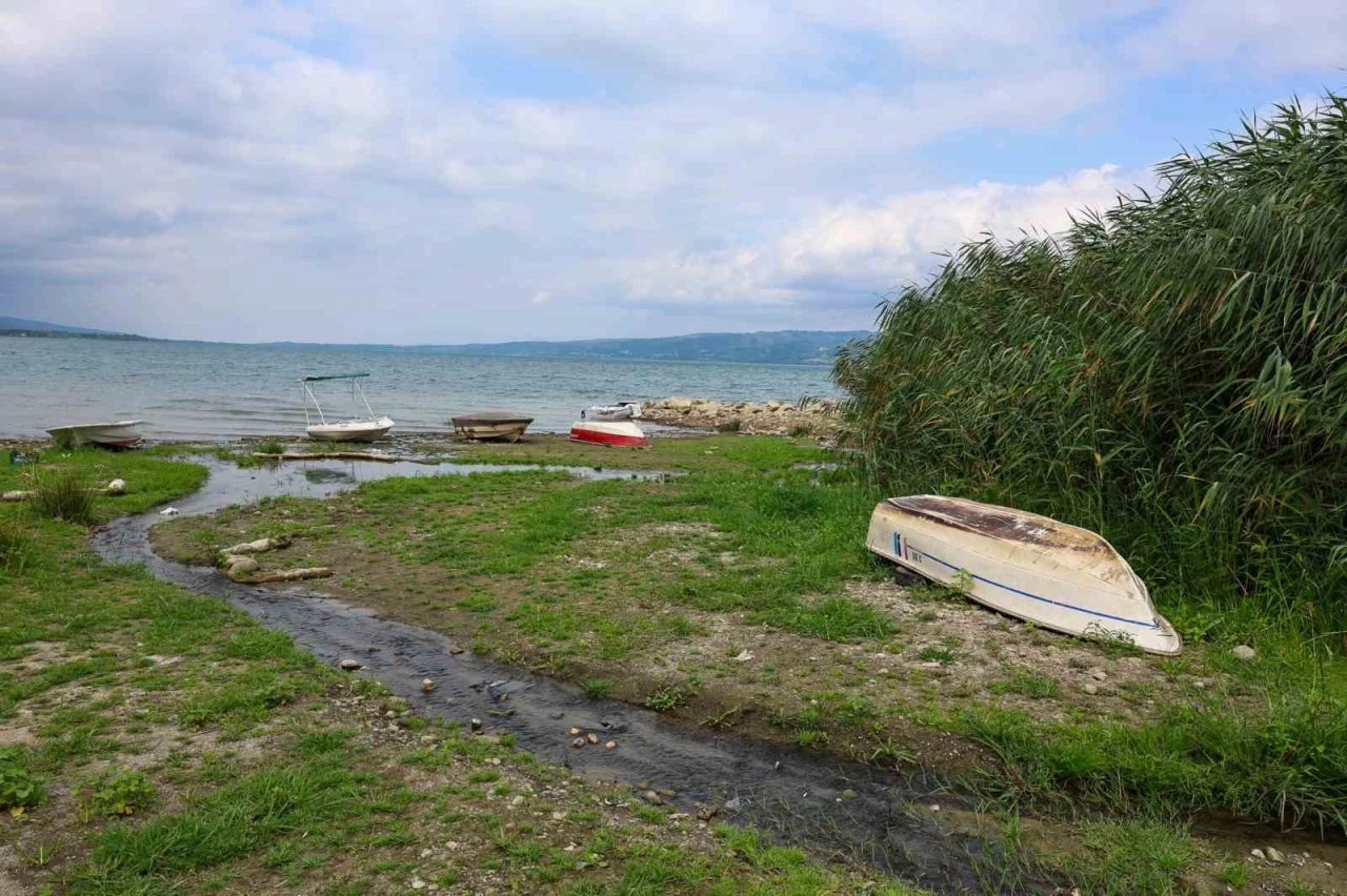 Sapanca Gölü için kırmızı alarm: Milyonlarca kişinin içme suyu kaynağı kuruyor
