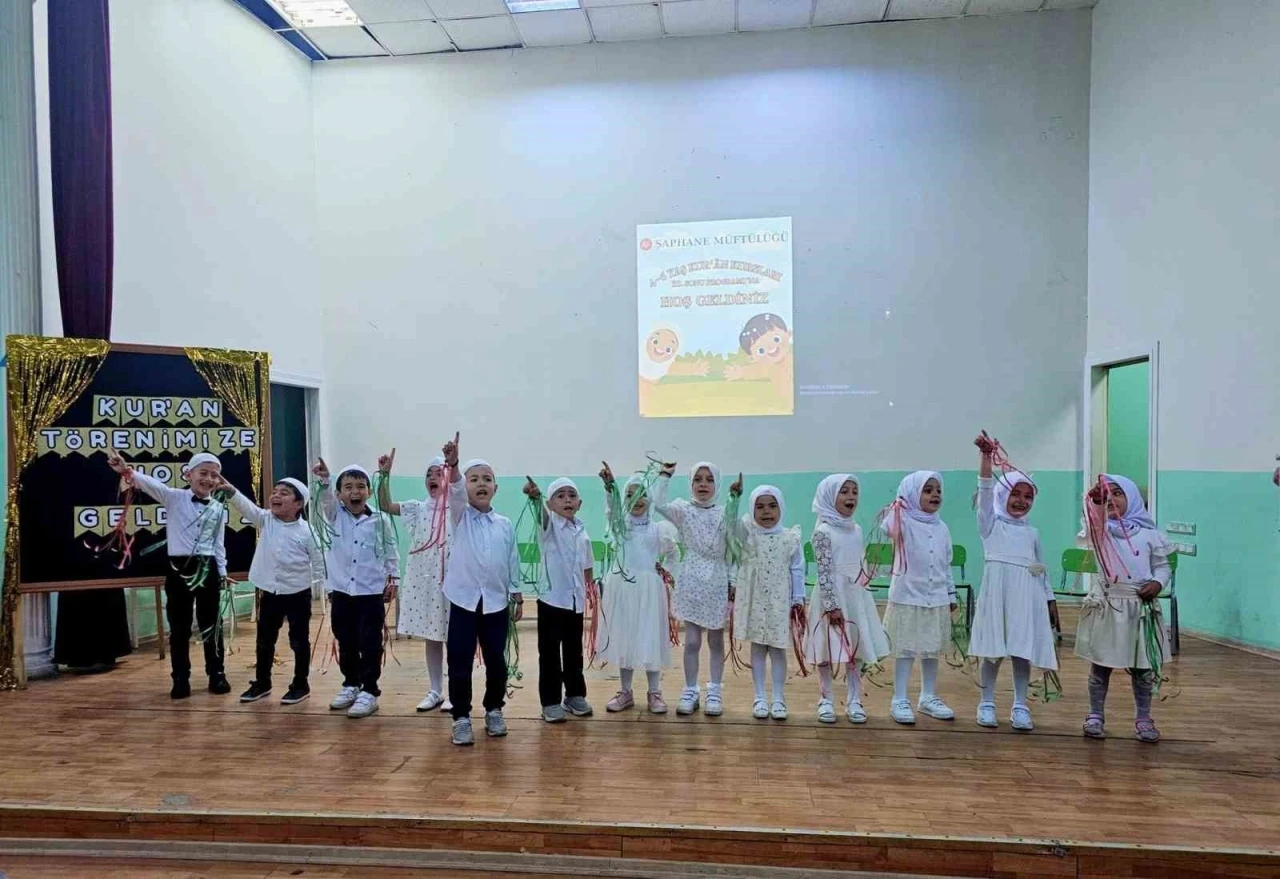 Şaphane’de 4-6 yaş Kur’an kursu yıl sonu etkinlikleri
