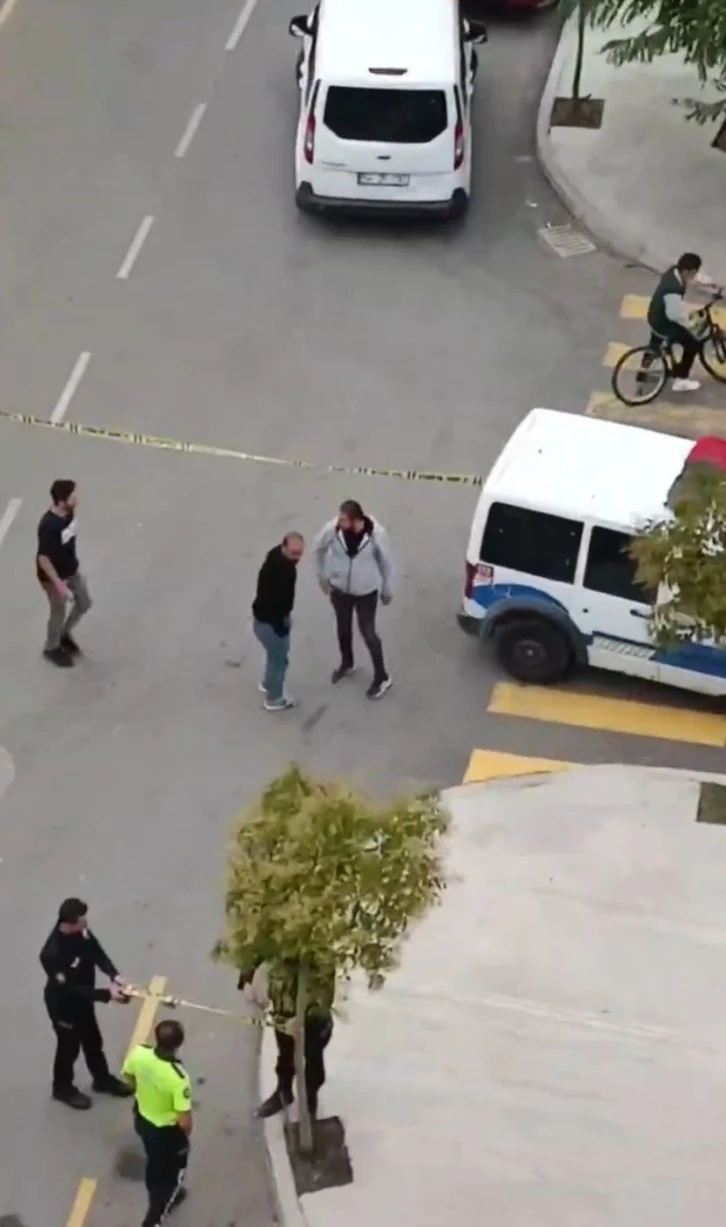 Saplantılı aşık lisede dehşet sa&ccedil;tı: 1 yaralı
