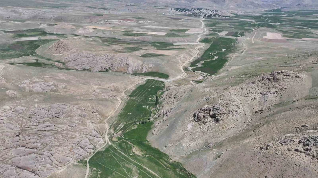 Saray’da 593 hektar arazi suya kavuşuyor
