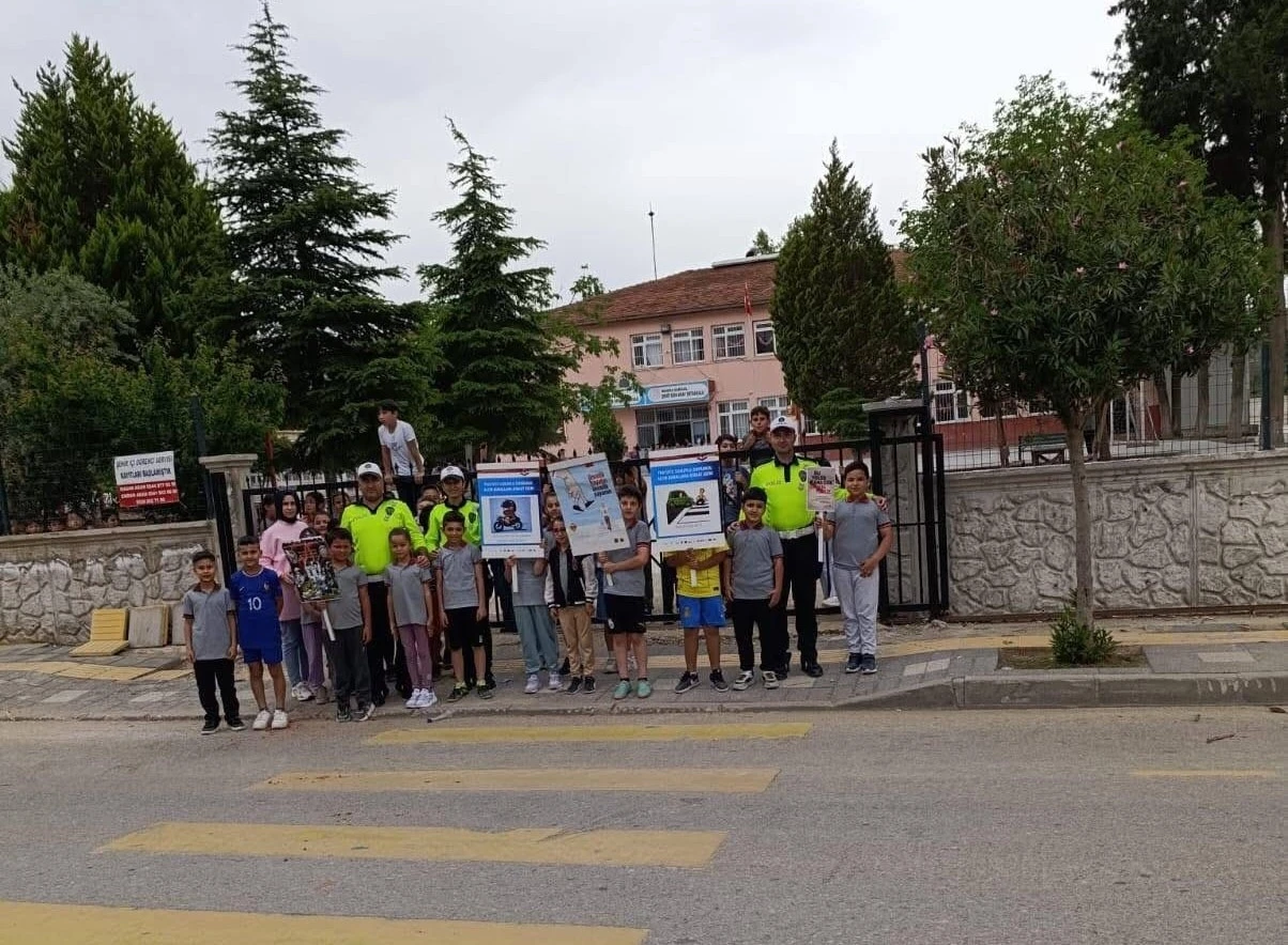Sarıgöl’de Trafik Haftası çeşitli etkinliklerle kutlandı

