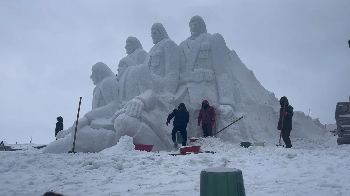 Sarıkamış&rsquo;ta kardan heykellerin yapımı tamamlandı
