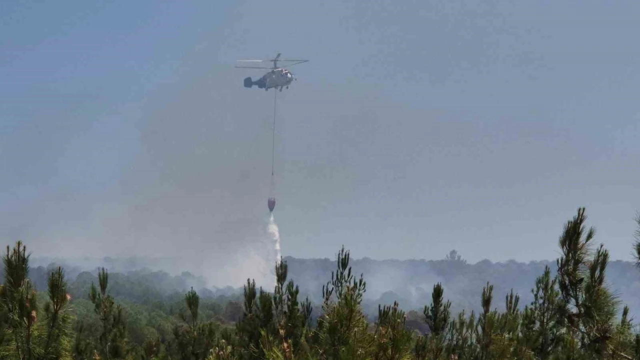 Şarköy’de orman yangınına helikopterle müdahale sürüyor
