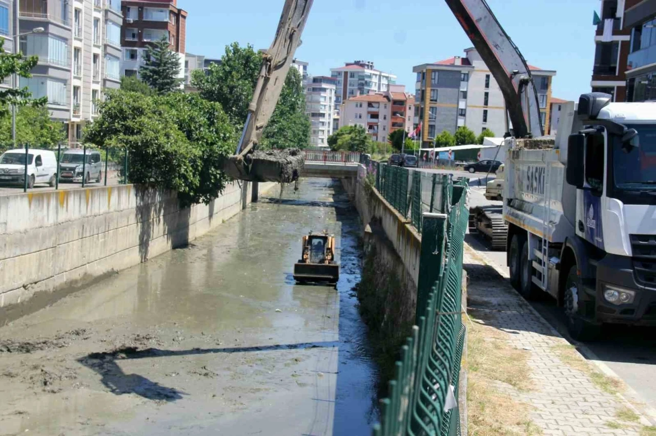 SASKİ&rsquo;den dere yataklarına neşter
