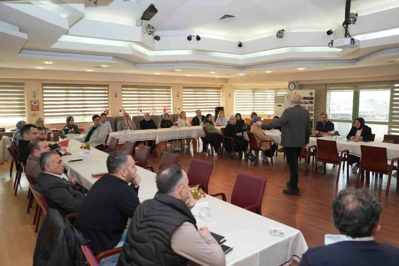 Satış teknikleri ve pazarlama eğitimi düzenlendi
