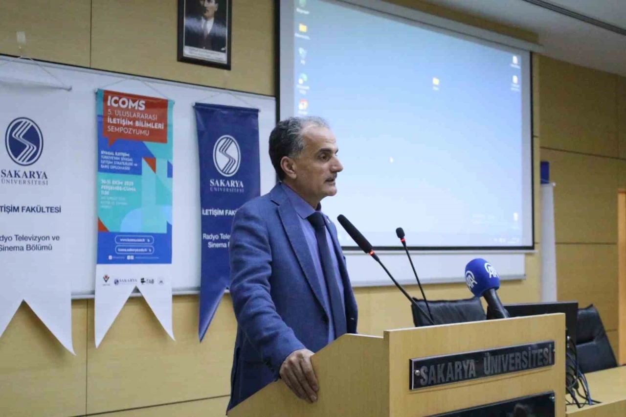 SAÜ’de &quot;Dijital Bağımlılık&quot; konuşuldu
