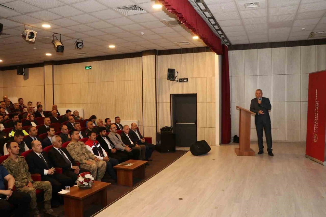 Savunma sanayii ve T&uuml;rk Silahlı Kuvvetlerini G&uuml;&ccedil;lendirme Vakfı&rsquo;nı anlattılar
