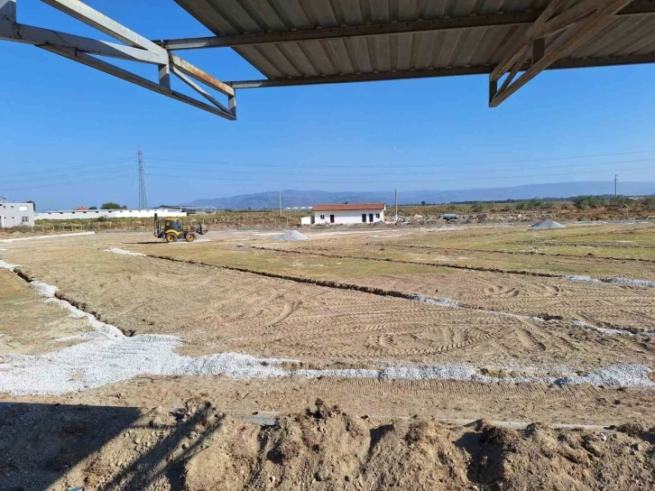 Sazlı Mahallesi&rsquo;ndeki futbolseverler saha i&ccedil;in g&uuml;n sayıyor
