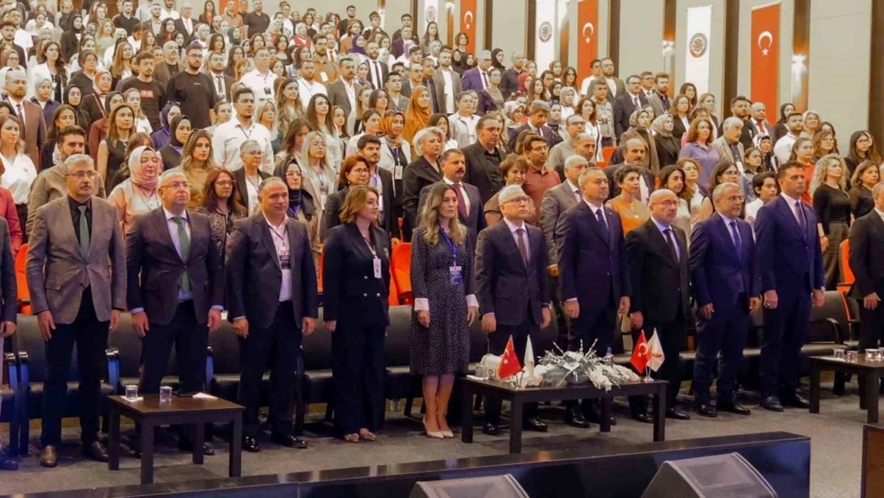 SCÜ sağlık yönetimi kongresine ev sahipliği yapıyor
