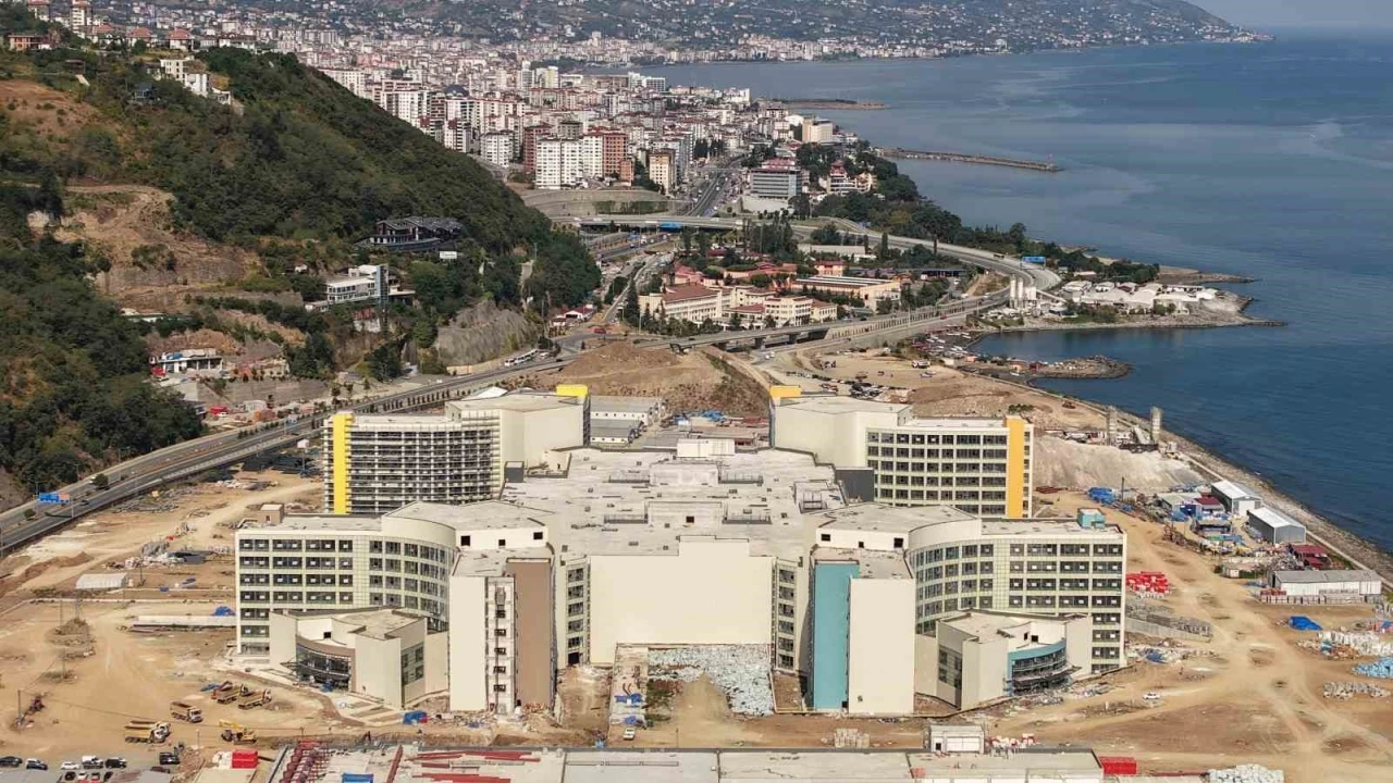 Şehir hastanesi yolunun trafiğiyle ilgili arayışlar sürüyor
