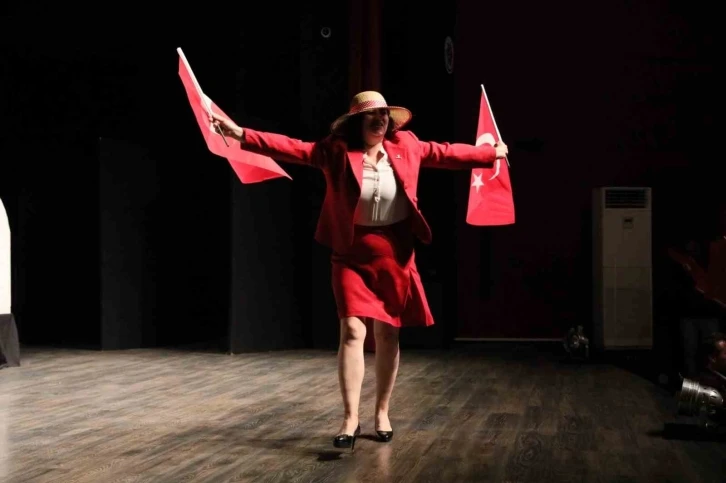 Şehir Tiyatroları &rsquo;Anadolu Kadınları&rsquo; oyunuyla perdelerini a&ccedil;tı
