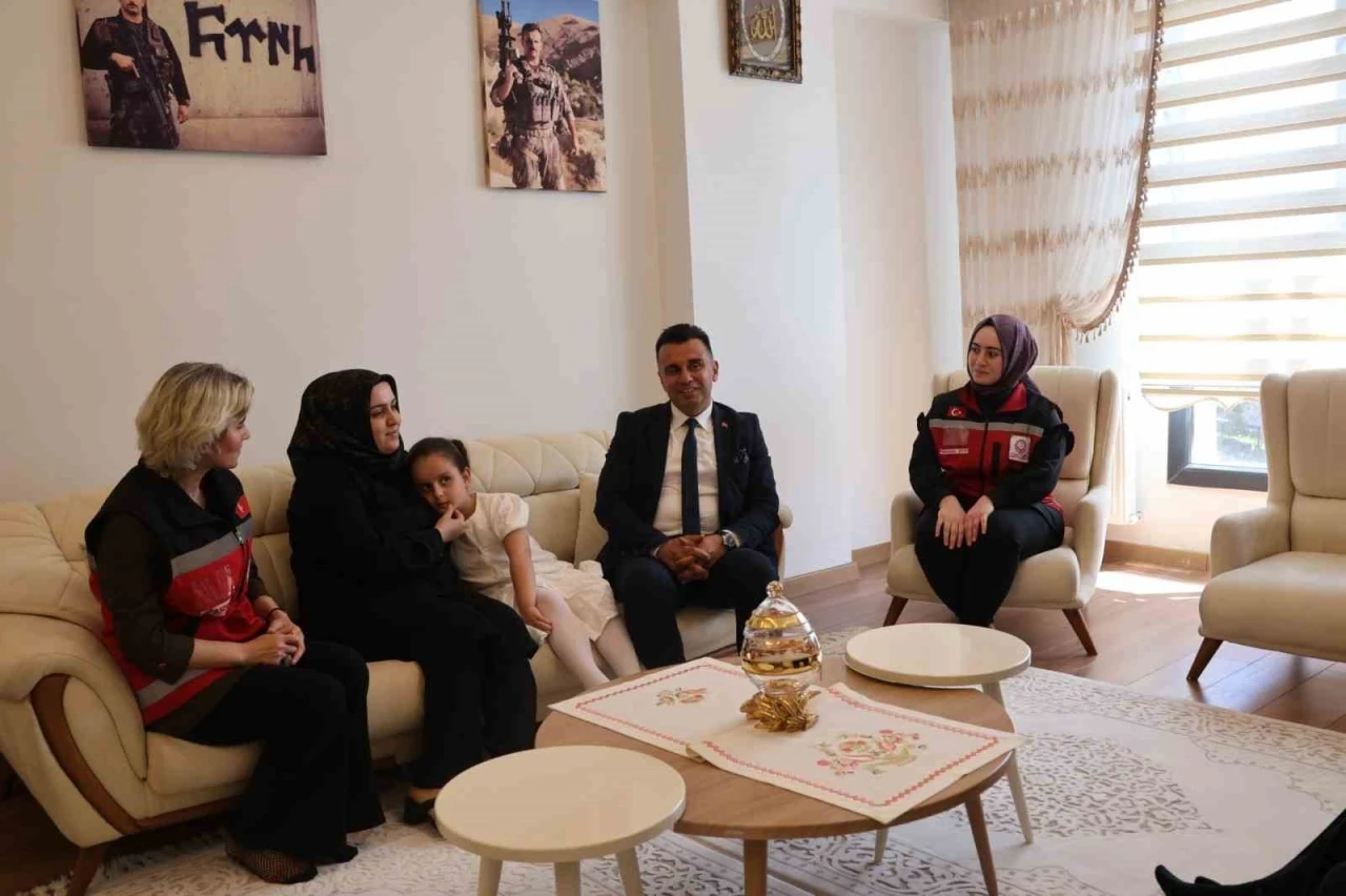 Şehit ailelerine bayram ziyareti
