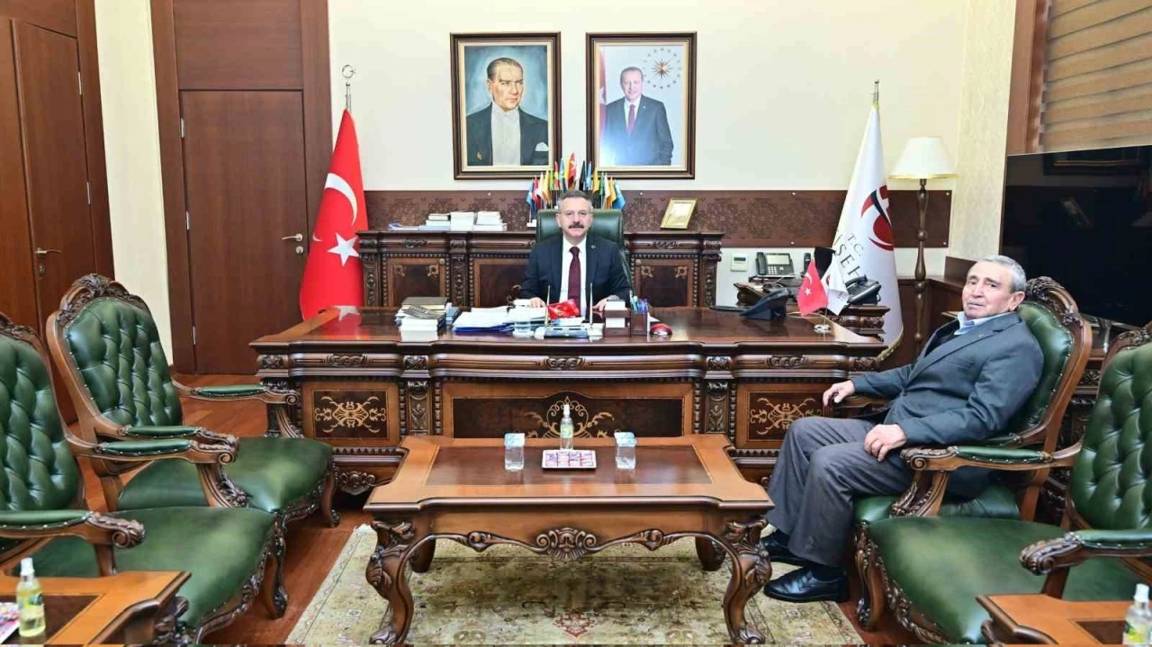 Şehit babasından Vali Aksoy&rsquo;a ziyaret
