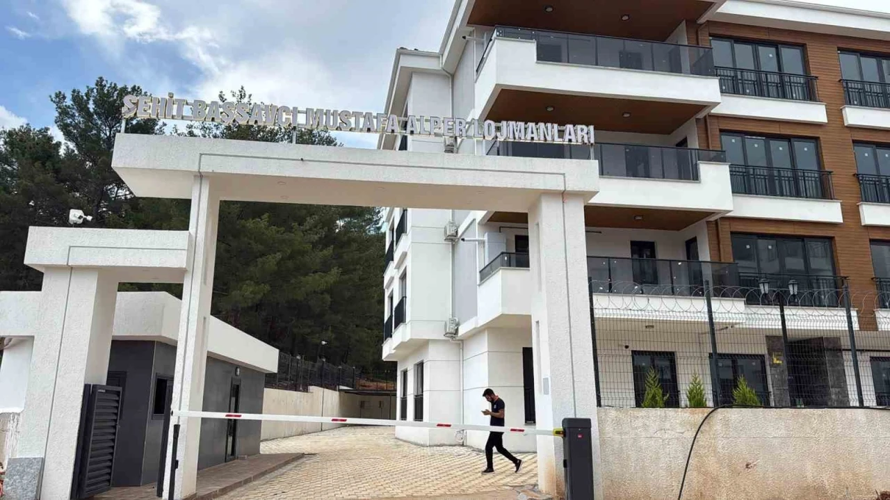 Şehit Başsavcı Mustafa Alper’in İsmi Adliye Lojmanlarında ya