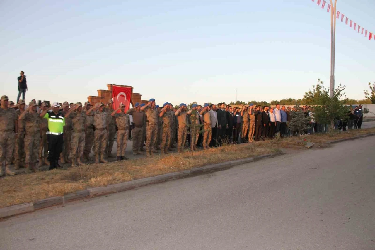 Şehit Binbaşı Arslan Kulaksız saldırıya uğradığı caddede anıldı
