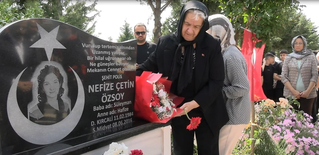 Şehit Polis Memuru Nefize Çetin Özsoy kabri başında dualarla anıldı
