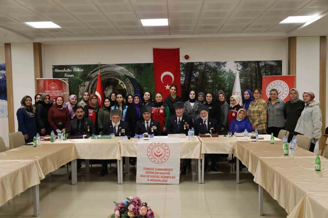 Şehit yakınları ve gaziler, Erzincan Kız Yurdu &ouml;ğrencileriyle buluştu
