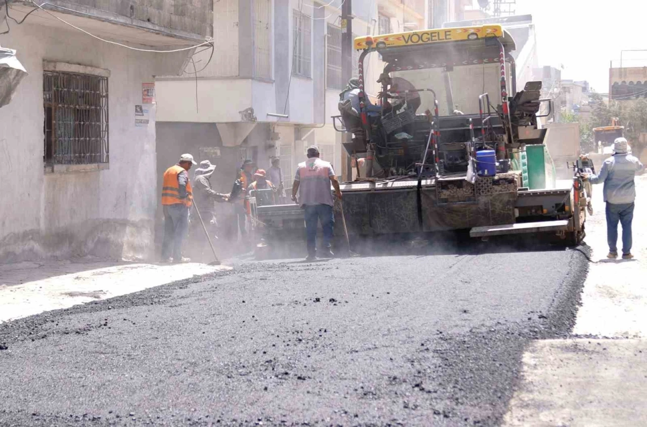 Şehitkamil&rsquo;de asfalt &ccedil;alışmaları hız kesmiyor

