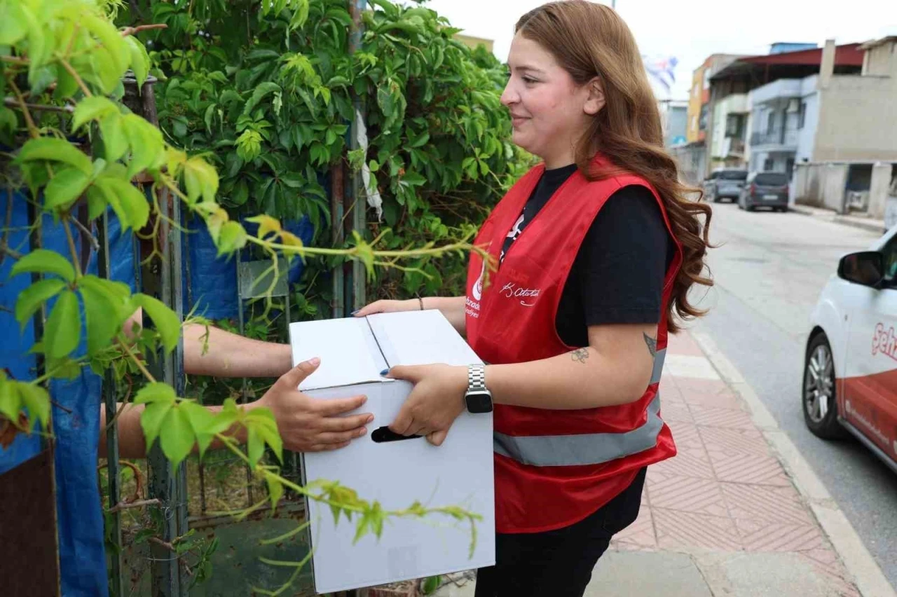 Şehzadeler Belediyesi&rsquo;nden ihtiya&ccedil; sahiplerine gıda desteği
