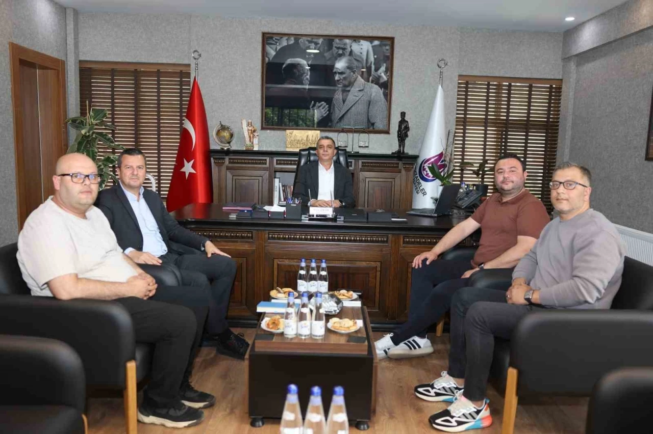 Şehzadeler Belediyesinden personeline bayram m&uuml;jdesi
