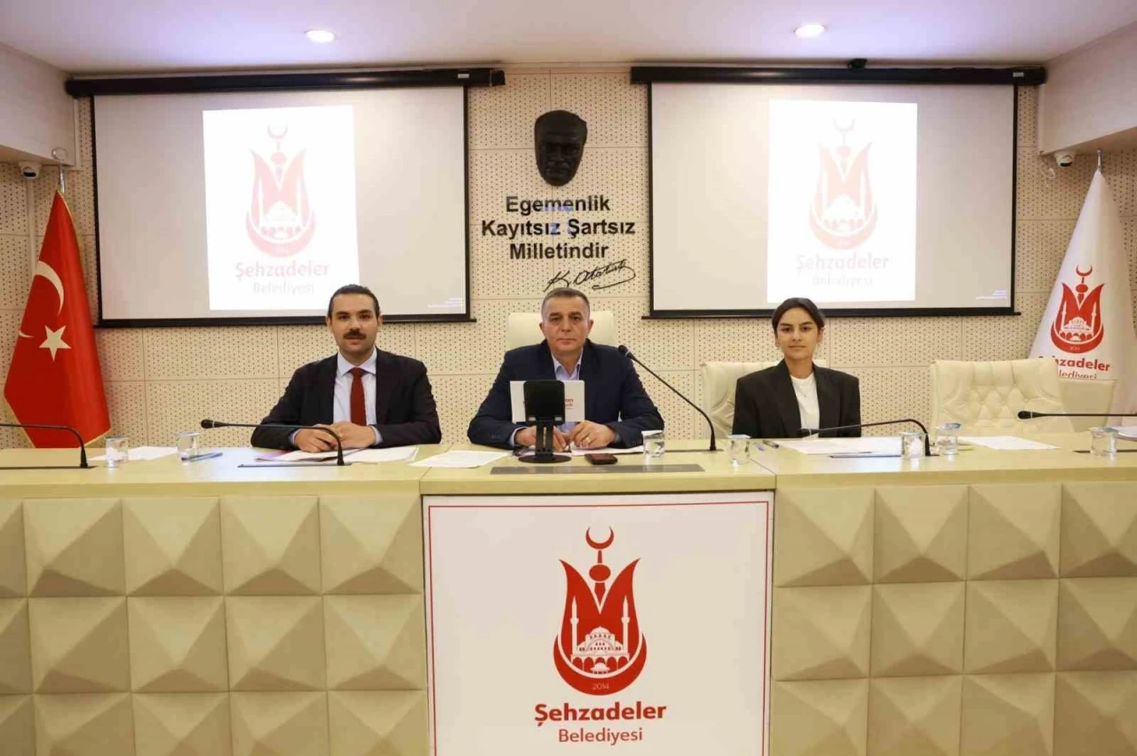 Şehzadeler Meclisi&rsquo;nde 33 madde karara bağlandı
